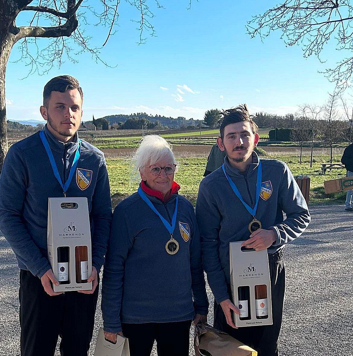Les champions du Vaucluse triplette à pétanque mixte 2023