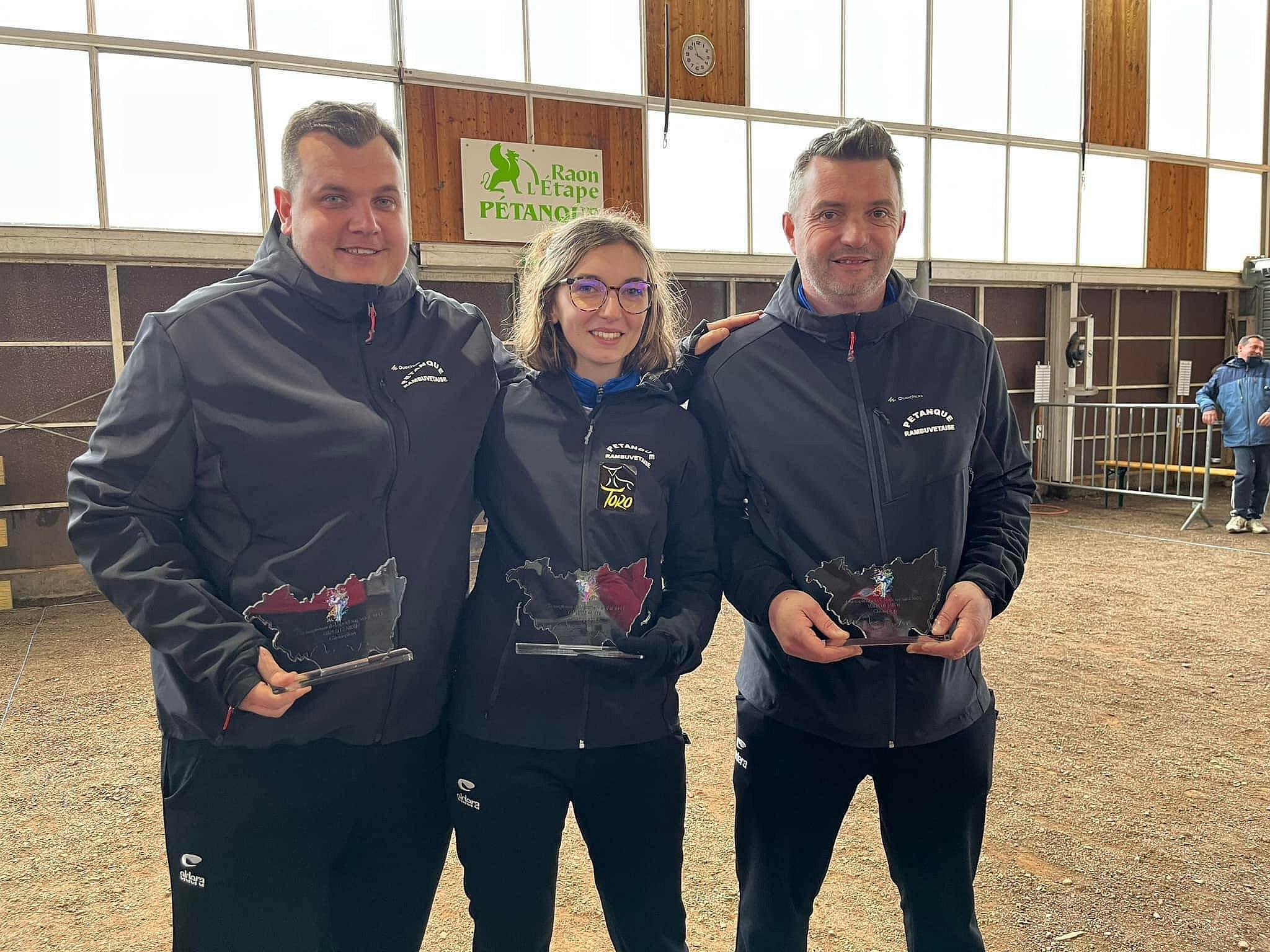 Les champions des Vosges triplette à pétanque mixte 2023