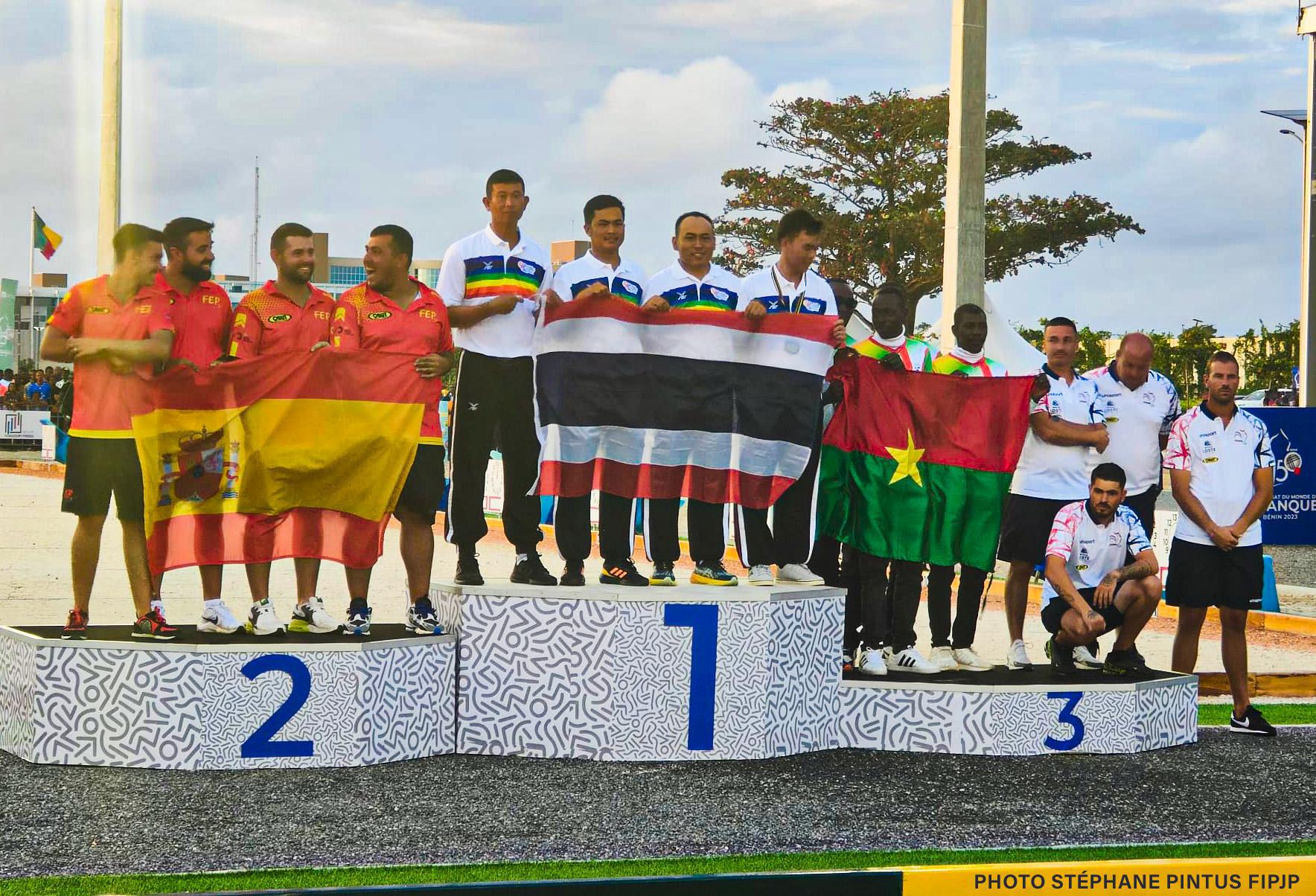 Championnats du monde de pétanque Bénin 2023 Journée 5, une victoire et une élimination chez Championnats du monde de pétanque Bénin 2023 Journée 5, une victoire et une élimination chez