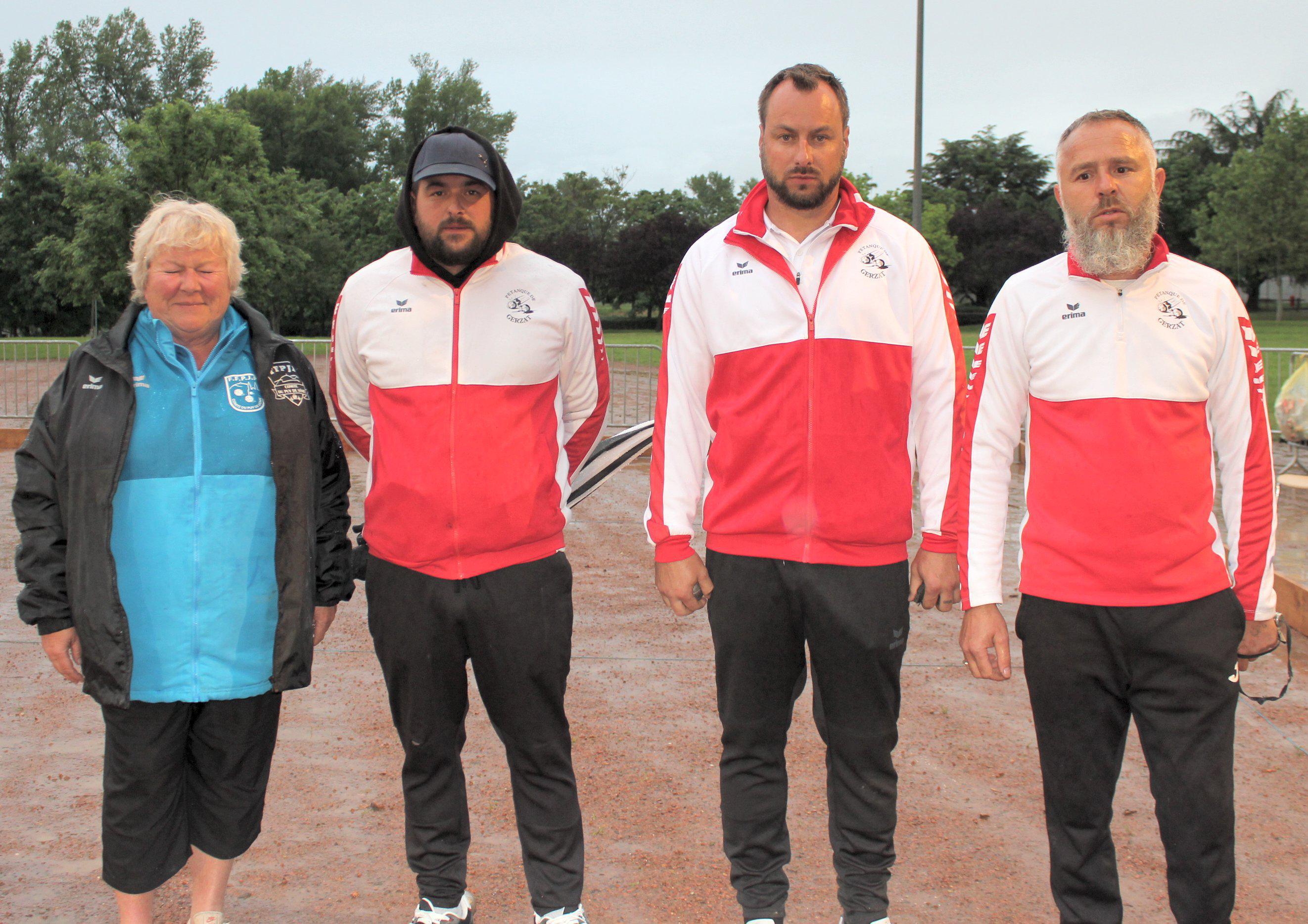Qualifié pour le France triplette seniors à pétanque : Région Auvergne Rhône-Alpes 2024 à Andrézieux Bouthéon