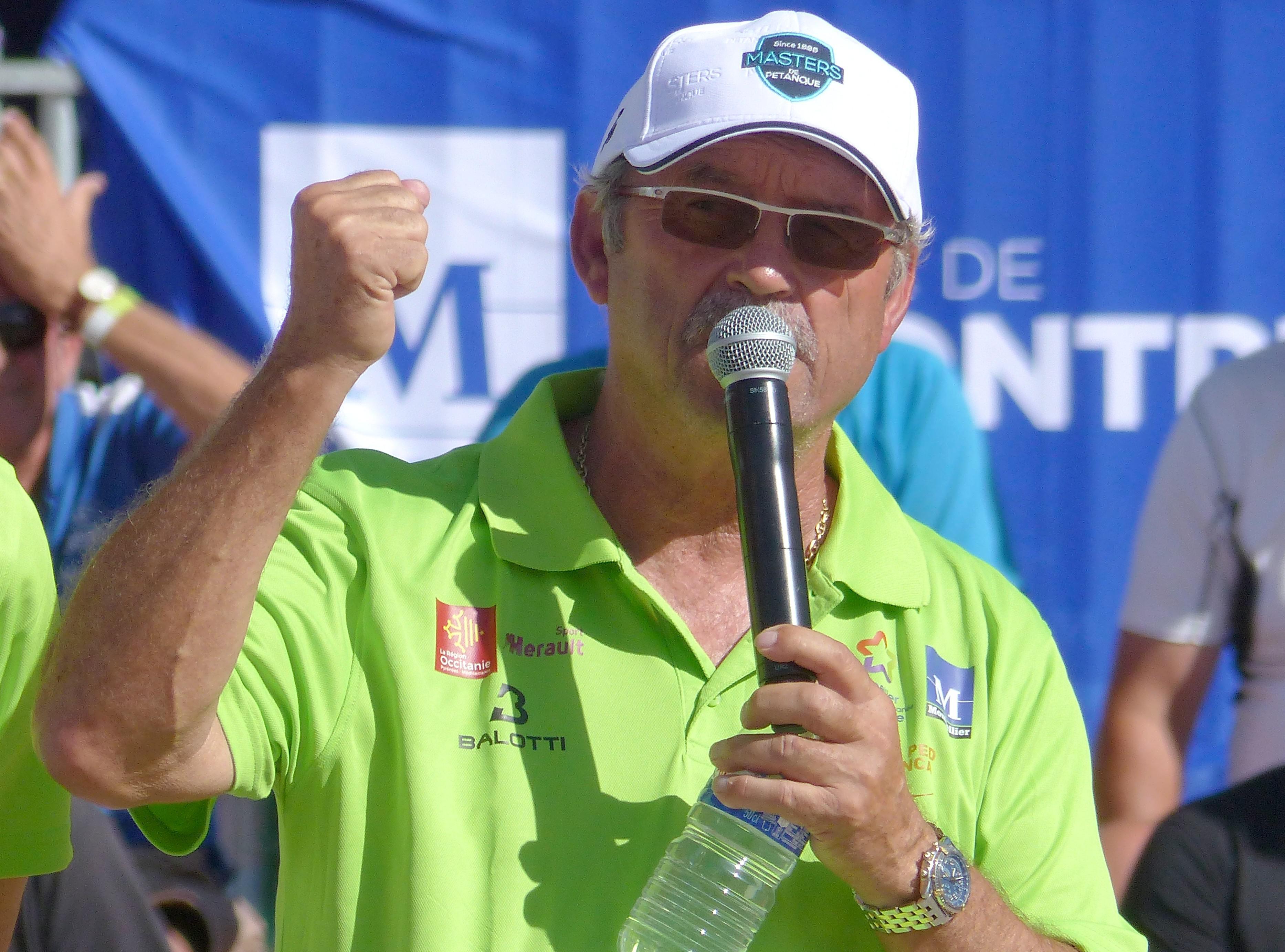 Marcel LABORDE le poing levé : Mondial à pétanque Montpellier3M 2024