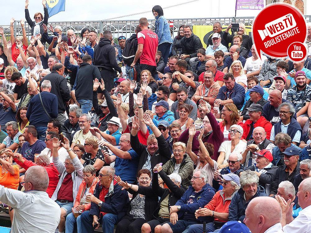 La ola dans le central ! Supranational à pétanque de Trévoux 2024