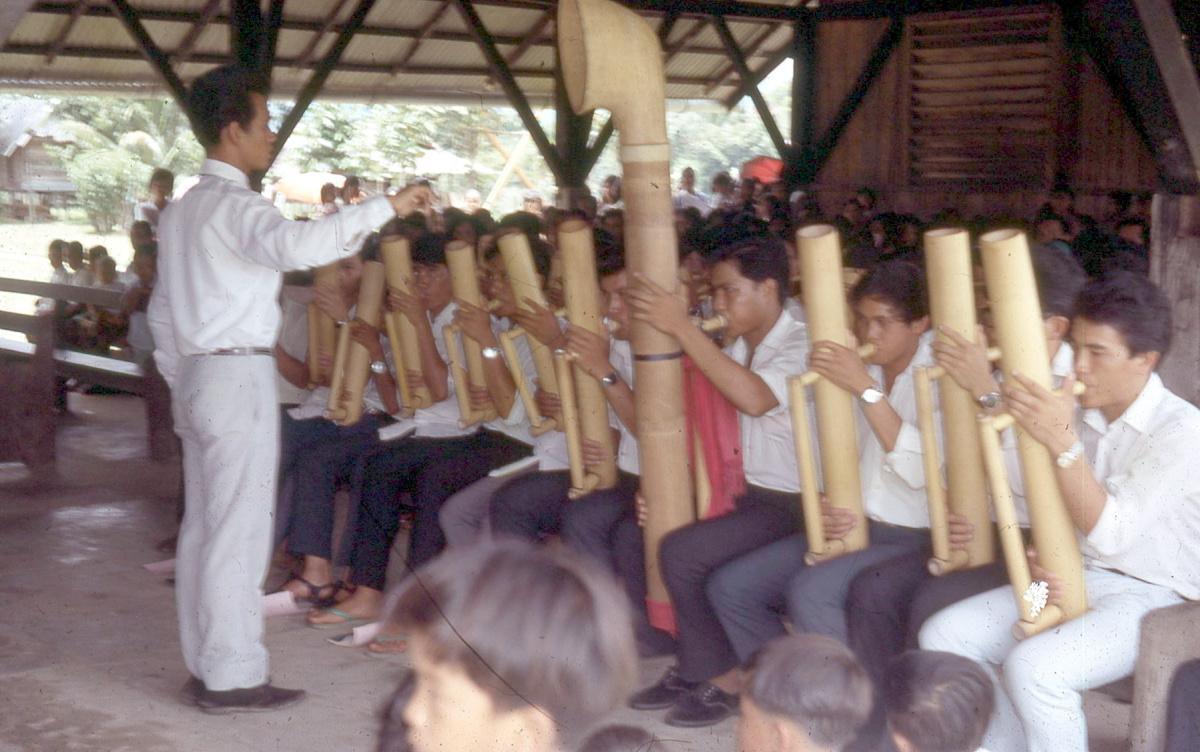 「宣教生活在汶萊 — 宣教士在土人的工作」