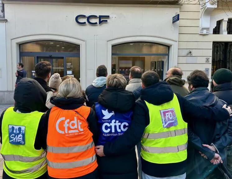 Licenciements massifs, dégradation des conditions de travail : comment protéger les salariés et l’emploi dans le secteur bancaire ?