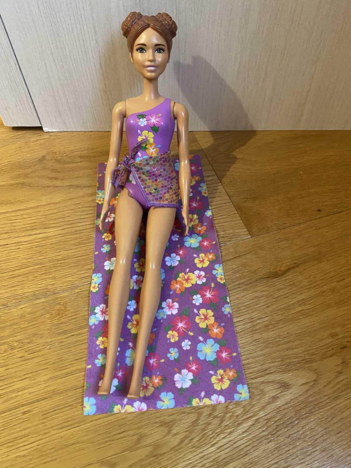 POUPEE BARBIE PLAGE