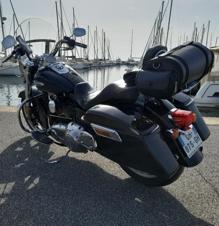 Vend Harley Davidson sous garantie