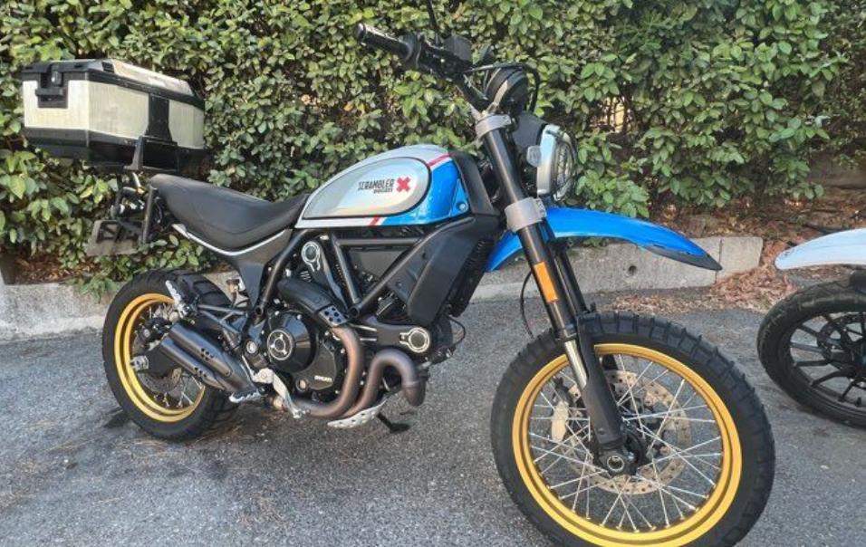 Ducati 800 Scrambler  (Désert sled)