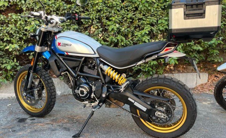 Ducati 800 Scrambler  (Désert sled)