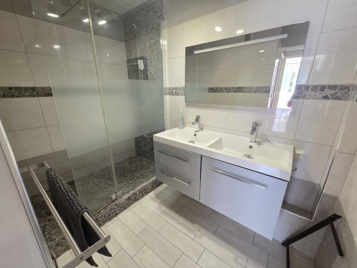 Appartement 4 pièces 80m2 Secteur Vieux Village