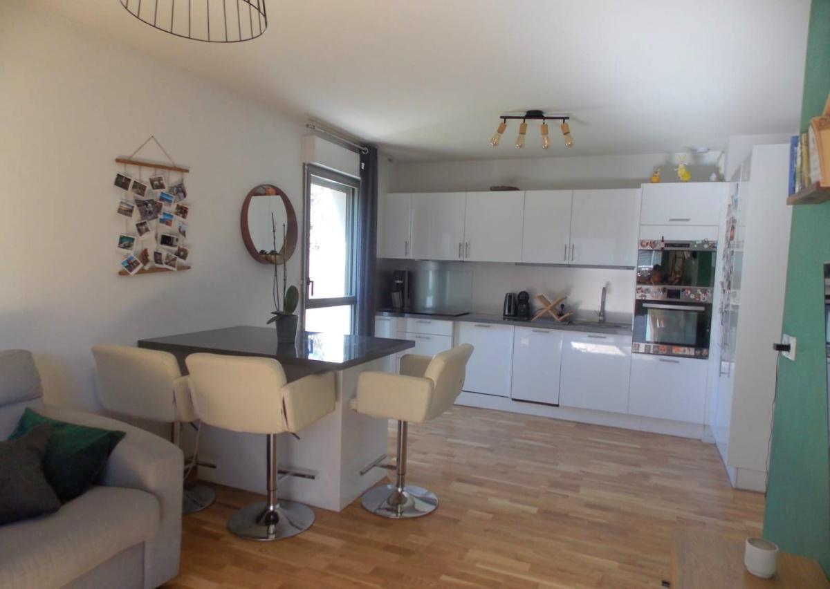 T2 récent avec terrasse + parking – Aix-en-Provence Duranne