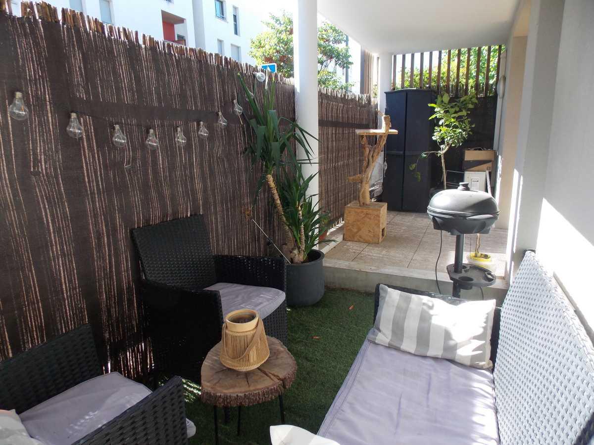 T2 récent avec terrasse + parking – Aix-en-Provence Duranne