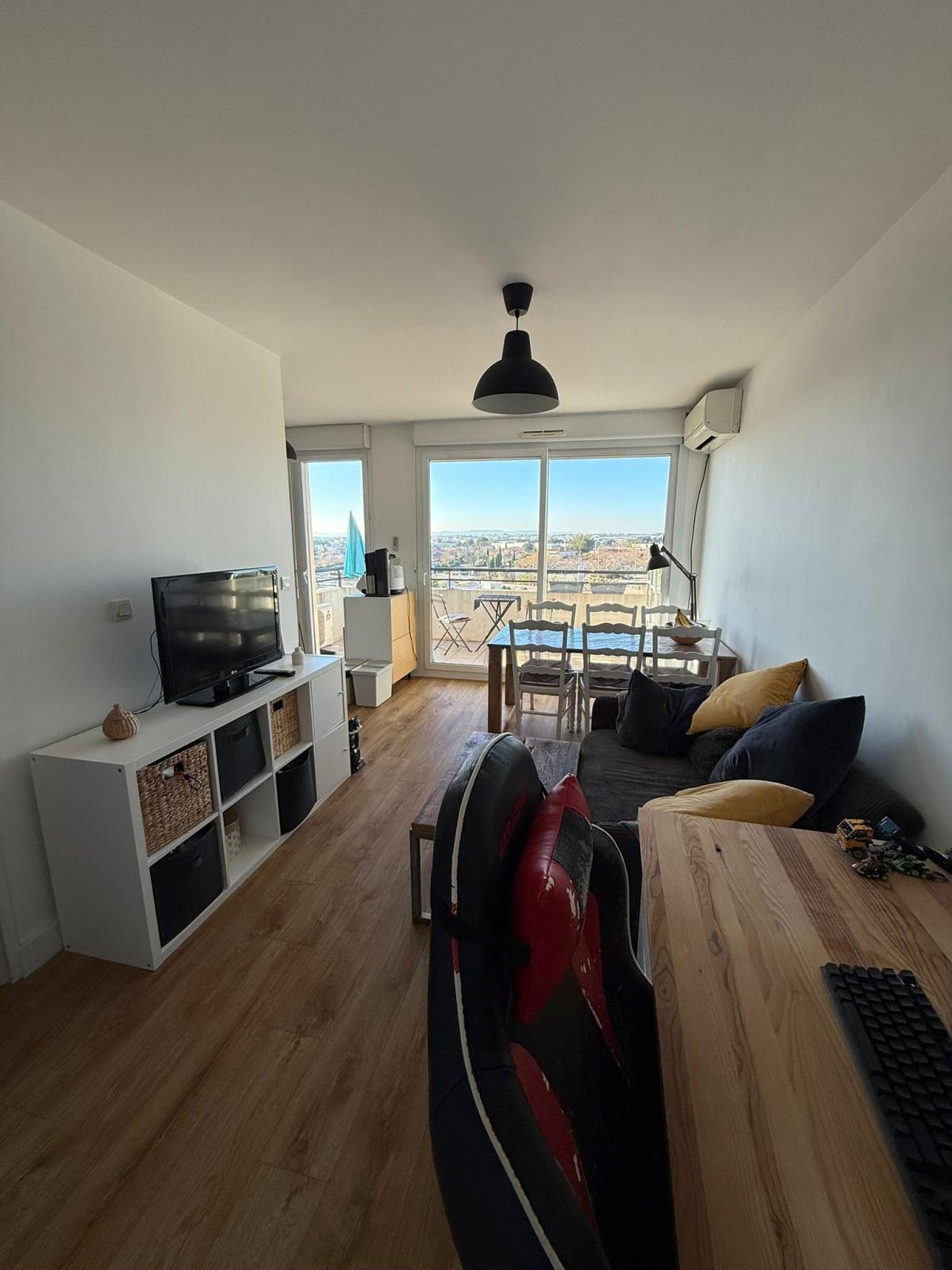 Location T2 Vitrolles