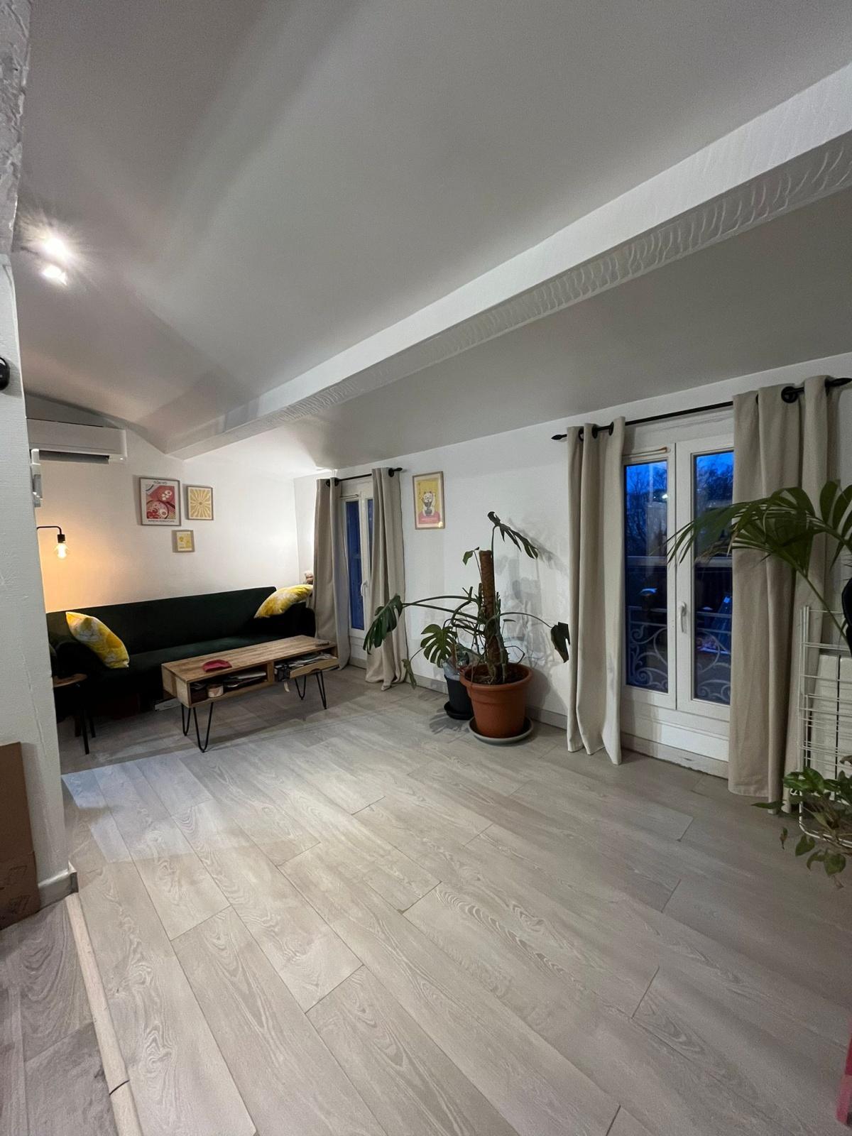 T3 meublé 45M2 Marseille 5ème