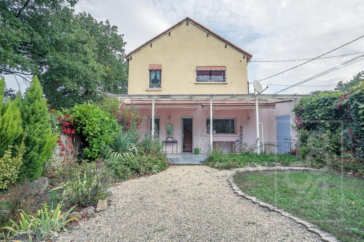 Maison individuelle 4 pièces 100m2 jardin terrasse