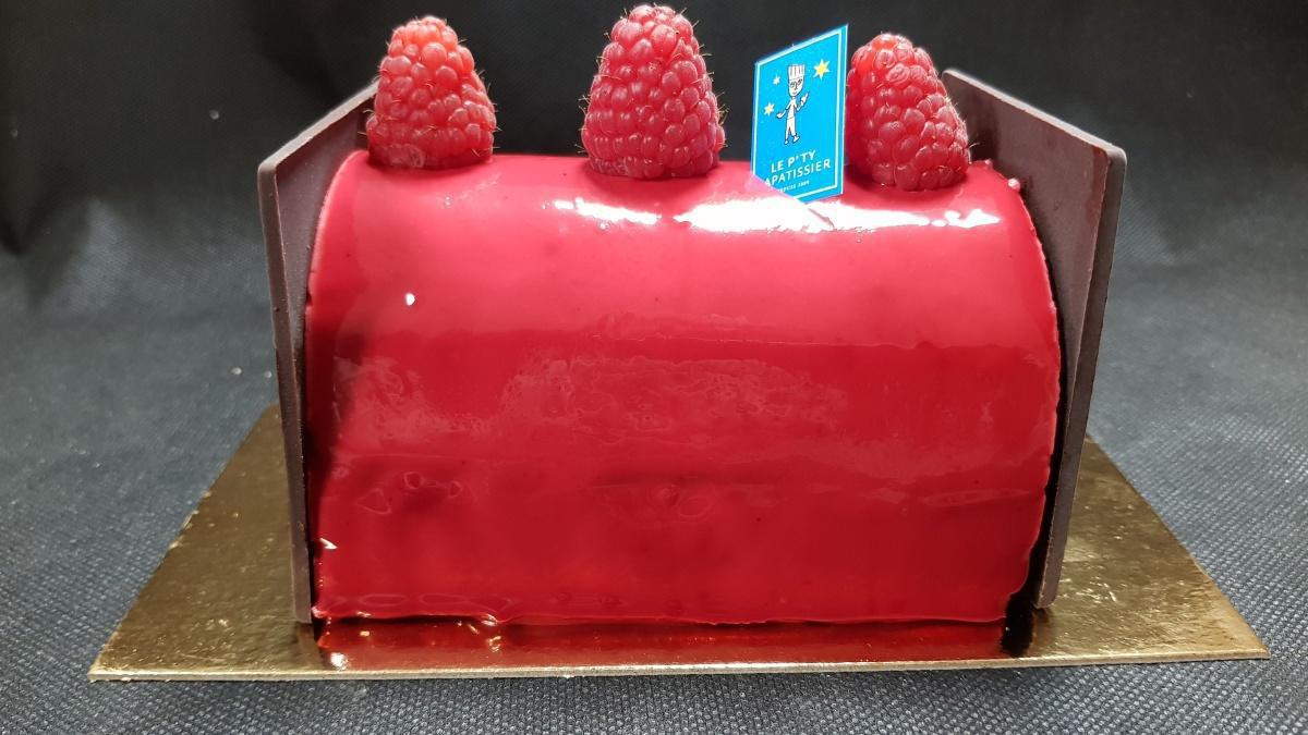 Bûche Vanille / Framboise Bûche Vanille / Framboise