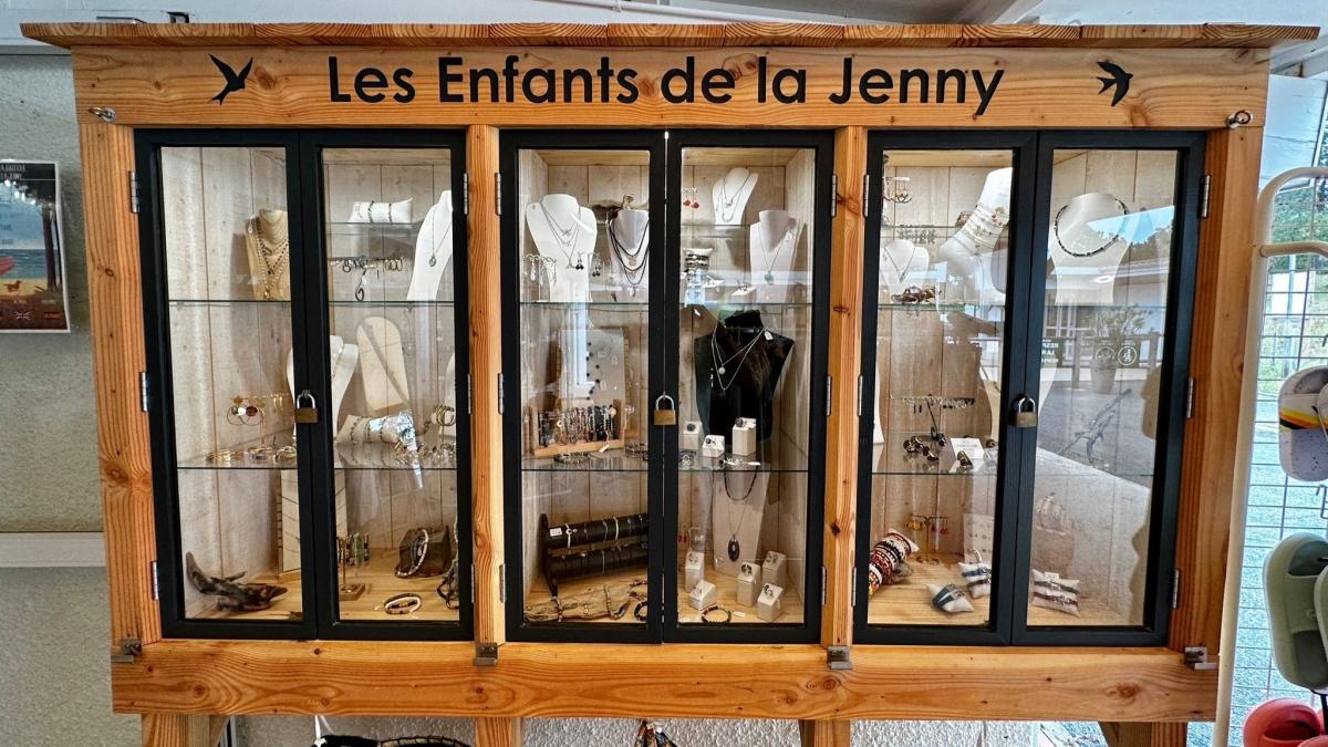 La Boutique : Les Enfants de La Jenny La Boutique : Les Enfants de La Jenny