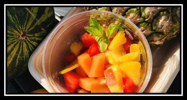 Le Petit Marché : Les commerçants sur la place Le Petit Marché : Les commerçants sur la place