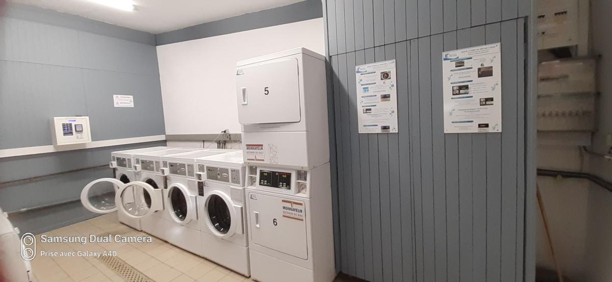 Laverie 24h/24 : LA JENNY VACANCES Laverie 24h/24 : LA JENNY VACANCES