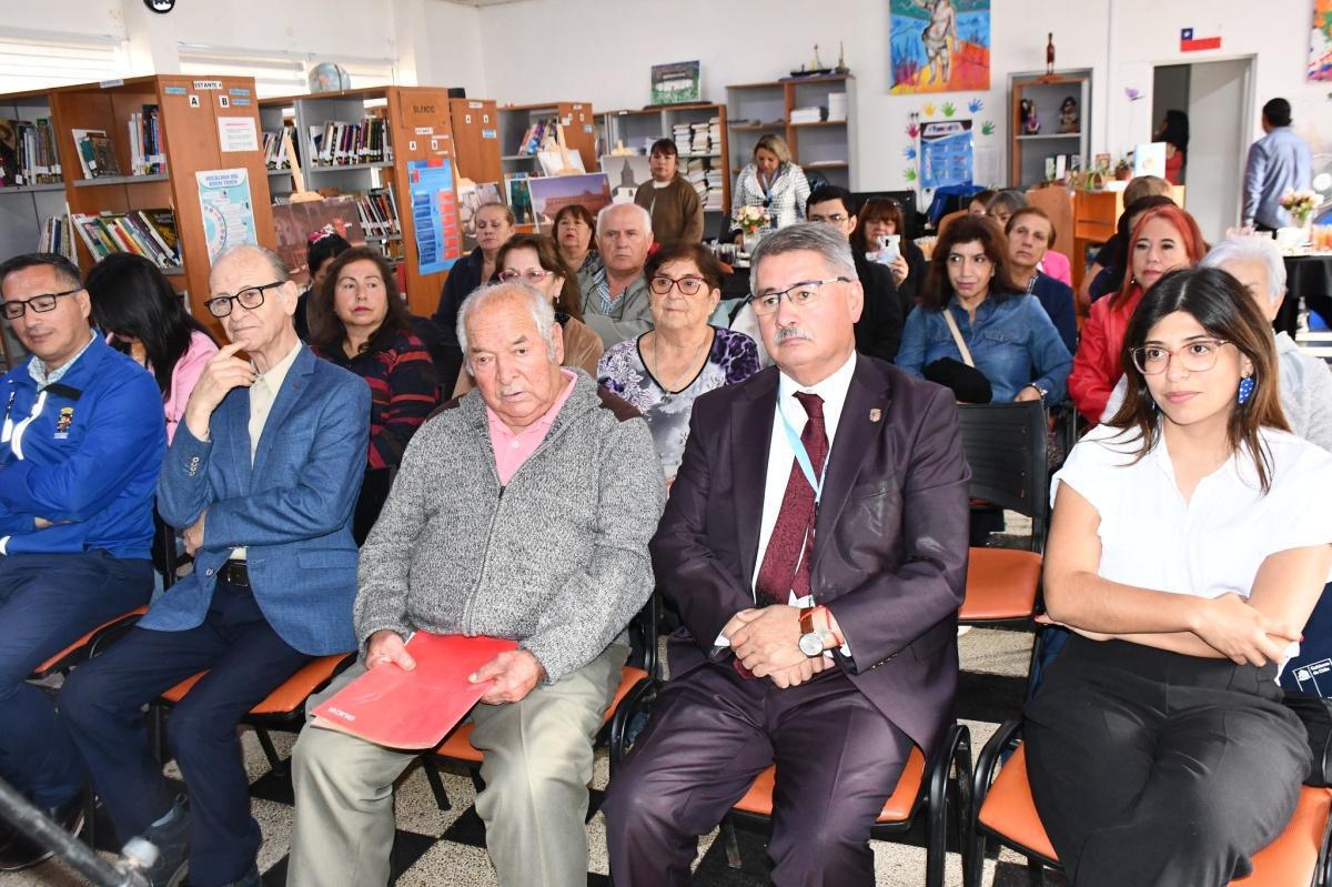 Lanzamiento del libro "Memorias Colectivas en Torno al Tren" 馃殏馃摉 Lanzamiento del libro "Memorias Colectivas en Torno al Tren" 馃殏馃摉