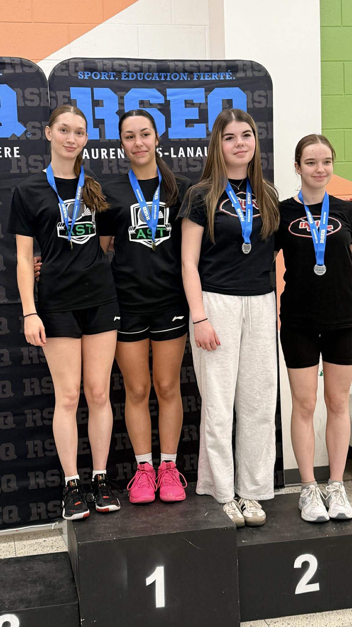 Championnats régionaux de badminton : une récolte exceptionnelle pour l’AST 🏸 Championnats régionaux de badminton : une récolte exceptionnelle pour l’AST 🏸
