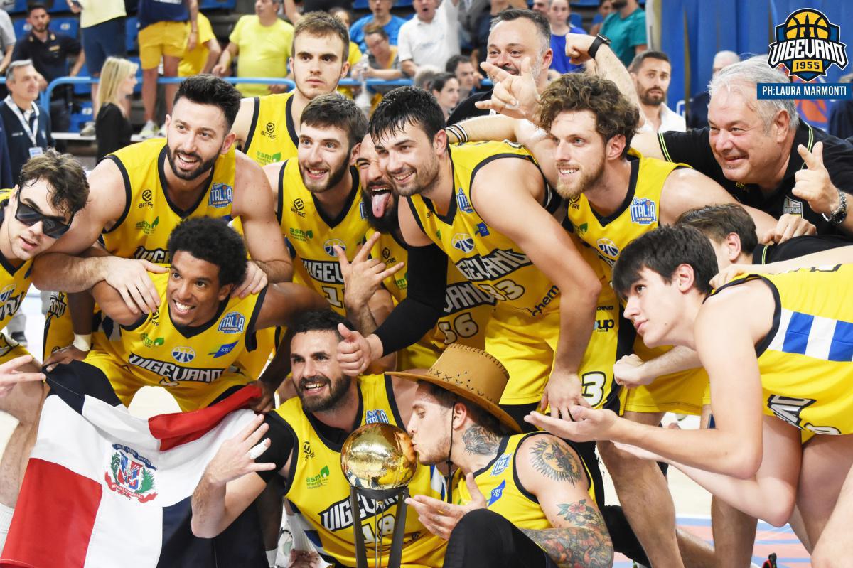 Il mito della Pallacanestro Vigevano in onda lunedì 24/07 a "Studio Aperto Mag" - Italia 1, ore 19