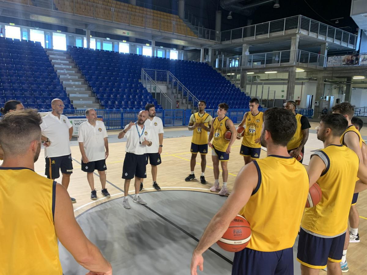 Rossi: “Lavorare ancora piu’ duro in palestra per uscire da questa situazione” Rossi: “Lavorare ancora piu’ duro in palestra per uscire da questa situazione”