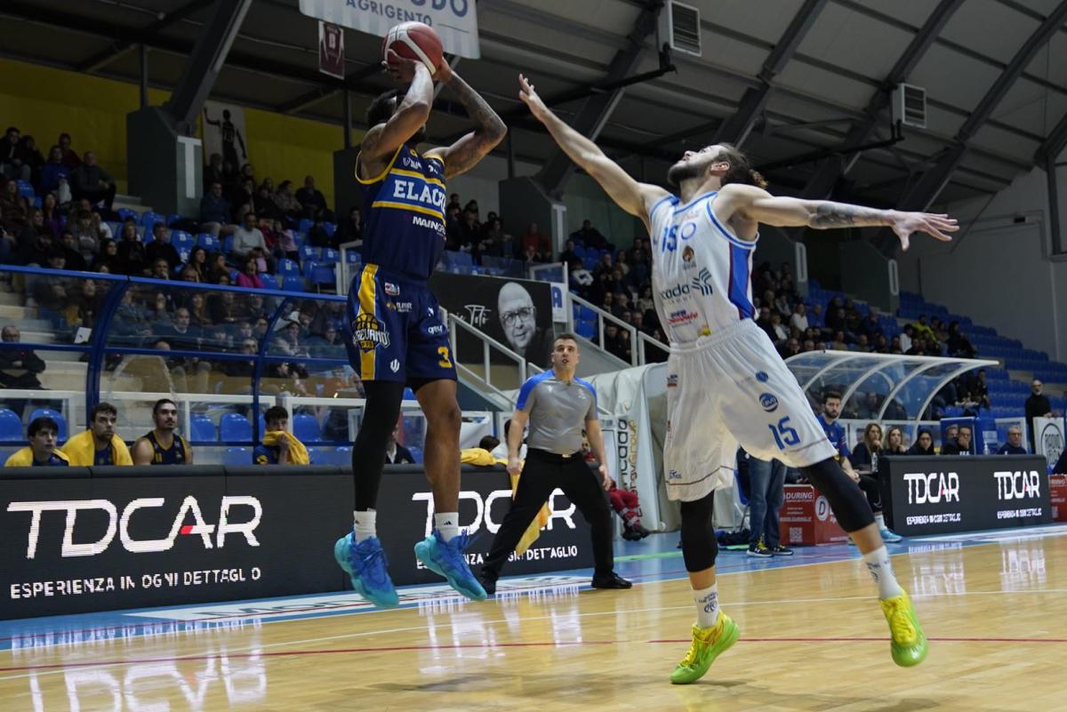 Vigevano ritrova la vittoria ad Agrigento con Smith e il tiro da tre punti: 62-80 Vigevano ritrova la vittoria ad Agrigento con Smith e il tiro da tre punti: 62-80