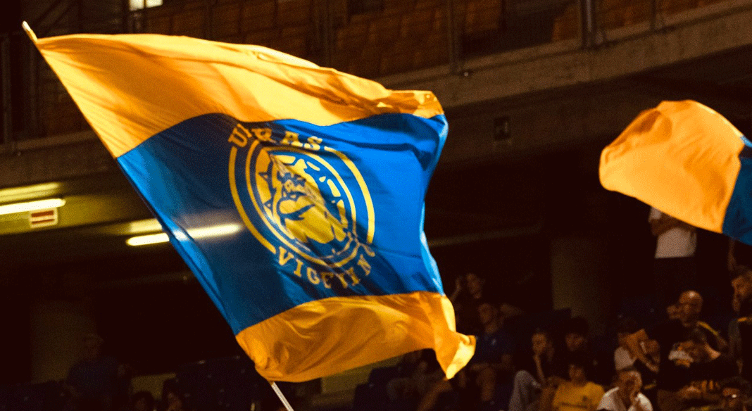 I tifosi ducali invadono Desio: esaurita la tribuna ospiti contro Cantù, si apre il settore C1 I tifosi ducali invadono Desio: esaurita la tribuna ospiti contro Cantù, si apre il settore C1