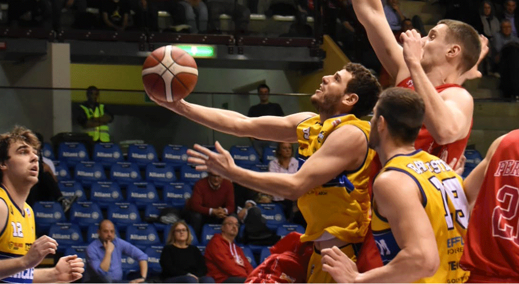 Spaccasassi: "Non siamo mai entrati in partita, facciamo un bagno d'umiltà" Spaccasassi: "Non siamo mai entrati in partita, facciamo un bagno d'umiltà"