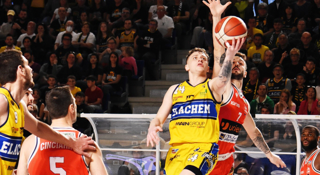 Bertetti: "A Cento per conquistare sul campo i due punti decisivi"  Bertetti: "A Cento per conquistare sul campo i due punti decisivi"