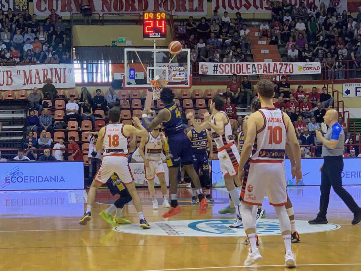 I risultati di gara-1 dei playoff: vincono in trasferta Trieste e Milano I risultati di gara-1 dei playoff: vincono in trasferta Trieste e Milano