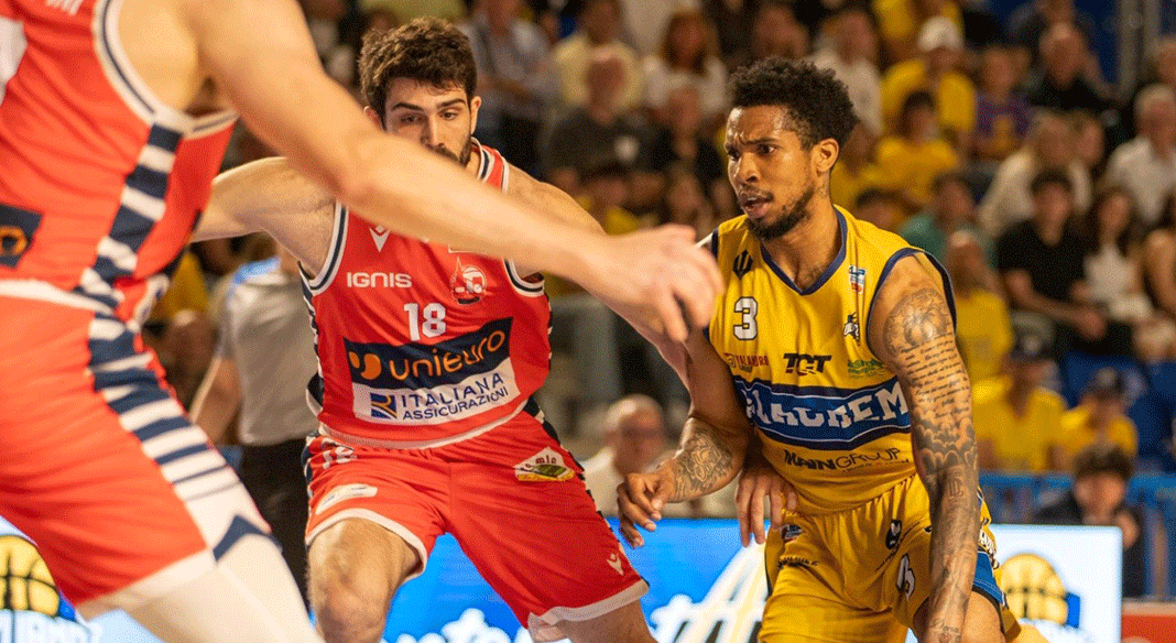 Forlì vince gara-4 e va avanti, ma Vigevano finisce fra gli applausi una grande stagione  Forlì vince gara-4 e va avanti, ma Vigevano finisce fra gli applausi una grande stagione