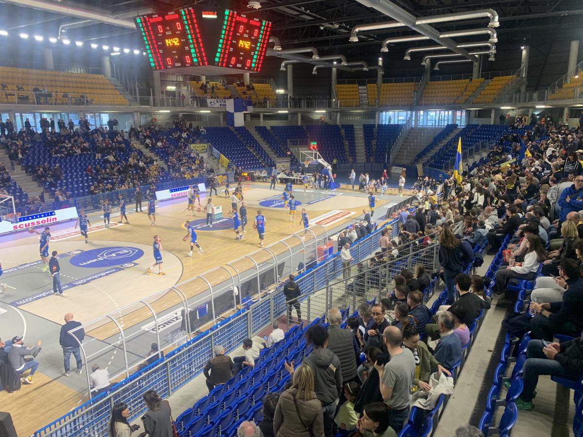 Trapani vince gara-4 a Bologna per 58-64 e vola in A1 Trapani vince gara-4 a Bologna per 58-64 e vola in A1
