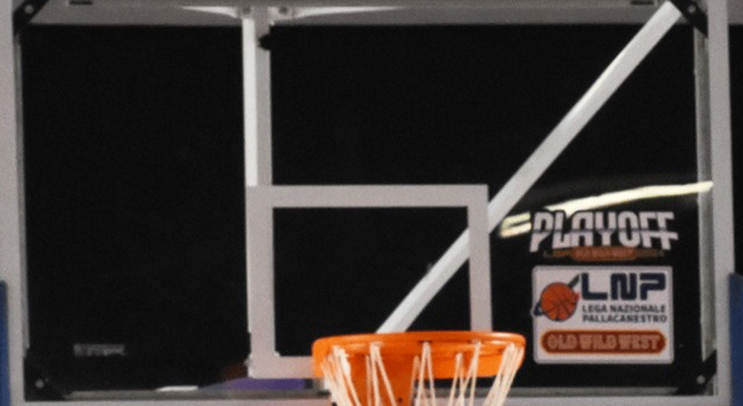 Vigevano 1955 vicina alla famiglia di Alessandro Modica Vigevano 1955 vicina alla famiglia di Alessandro Modica