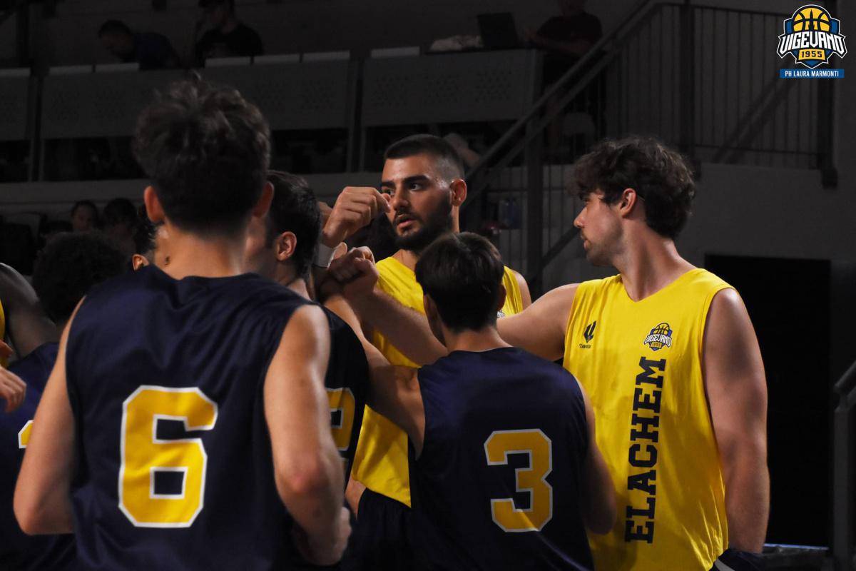 I nostri giocatori vi aspettano da Coffee Time mercoledì 18/09 alle 20.30. Penultima settimana della campagna abbonamenti I nostri giocatori vi aspettano da Coffee Time mercoledì 18/09 alle 20.30. Penultima settimana della campagna abbonamenti