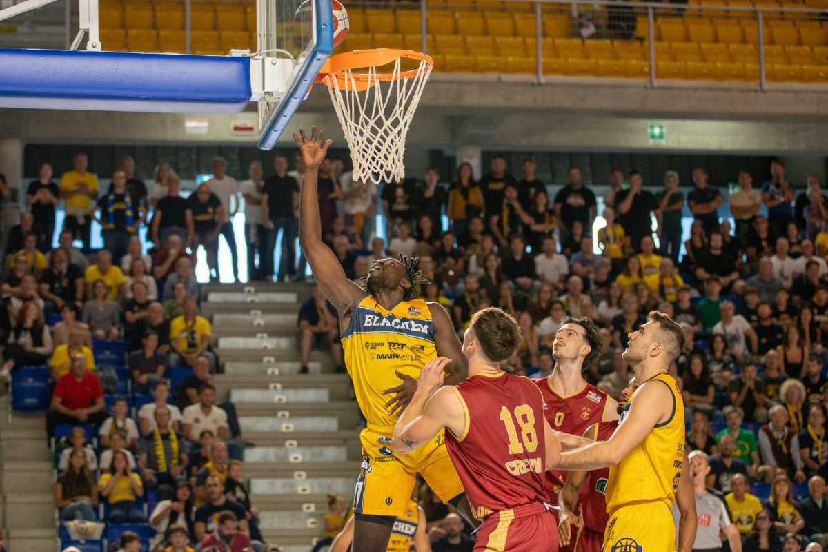 Vigevano cede a Cremona 73-79 al palaELAchem nella prima giornata di campionato Vigevano cede a Cremona 73-79 al palaELAchem nella prima giornata di campionato