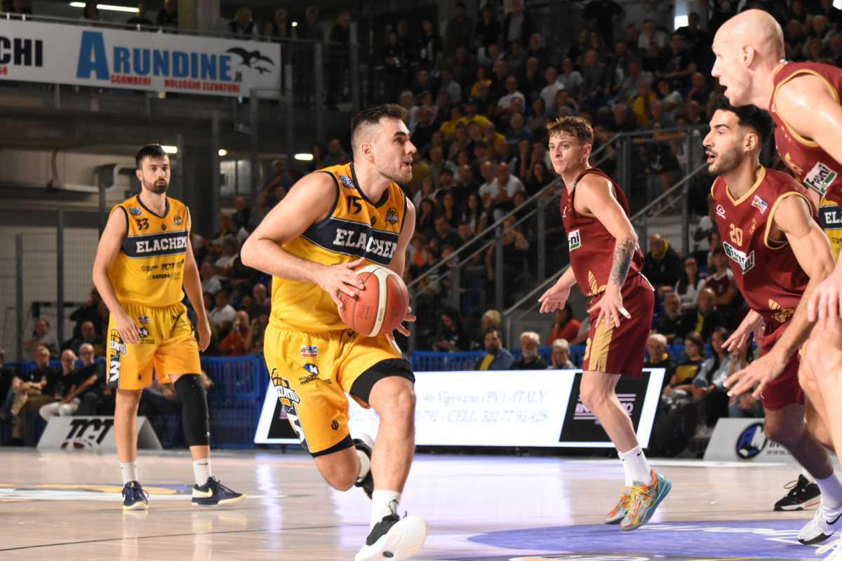 Si apre la corsa all'"MVP Ducale". Spaccasassi e Stefanini ospiti della 1a puntata di "Terzo Tempo" Si apre la corsa all'"MVP Ducale". Spaccasassi e Stefanini ospiti della 1a puntata di "Terzo Tempo"