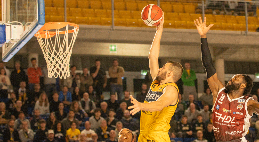 Jerkovic: "Contro Piacenza per replicare l'intensità e l'aggressività viste mercoledì" Jerkovic: "Contro Piacenza per replicare l'intensità e l'aggressività viste mercoledì"