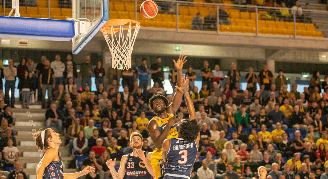 Batticuore Vigevano: Piacenza battuta 73-71 a fil di sirena Batticuore Vigevano: Piacenza battuta 73-71 a fil di sirena