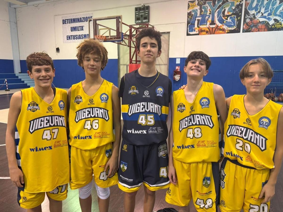 Cinque giovani promesse al raduno per il Progetto Maglia Azzurra- Annata 2011 Cinque giovani promesse al raduno per il Progetto Maglia Azzurra- Annata 2011