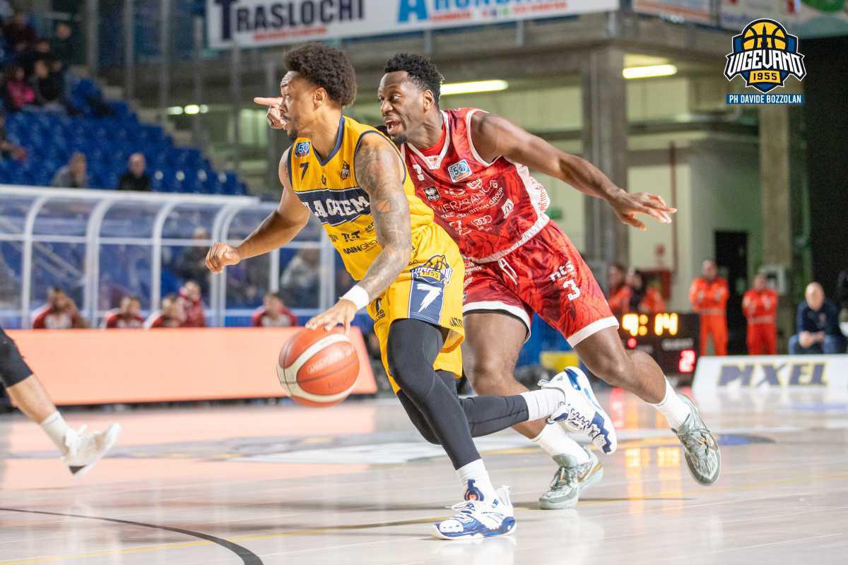 I risultati degli altri recuperi della 13a giornata: vincono Cantù, Nardò e Avellino I risultati degli altri recuperi della 13a giornata: vincono Cantù, Nardò e Avellino