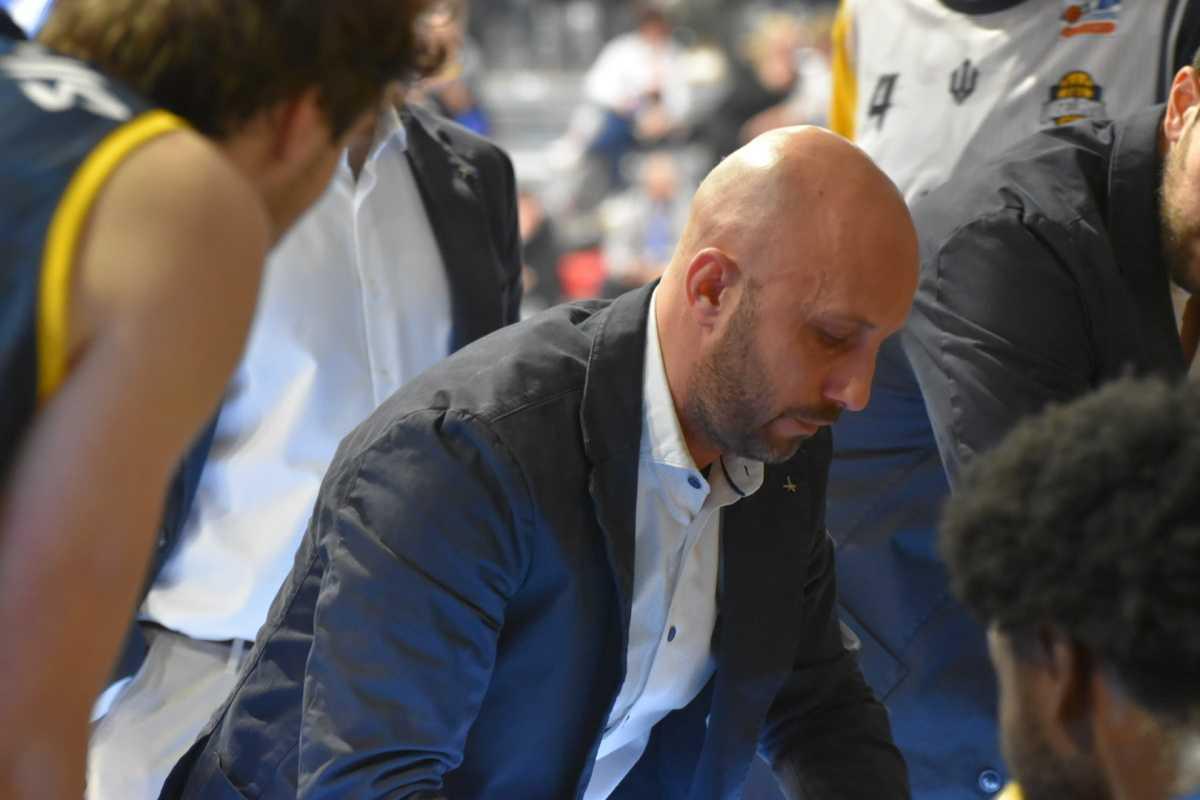 Pansa verso Forlì: "Focus totalmente su noi stessi per migliorare la consistenza difensiva" Pansa verso Forlì: "Focus totalmente su noi stessi per migliorare la consistenza difensiva"