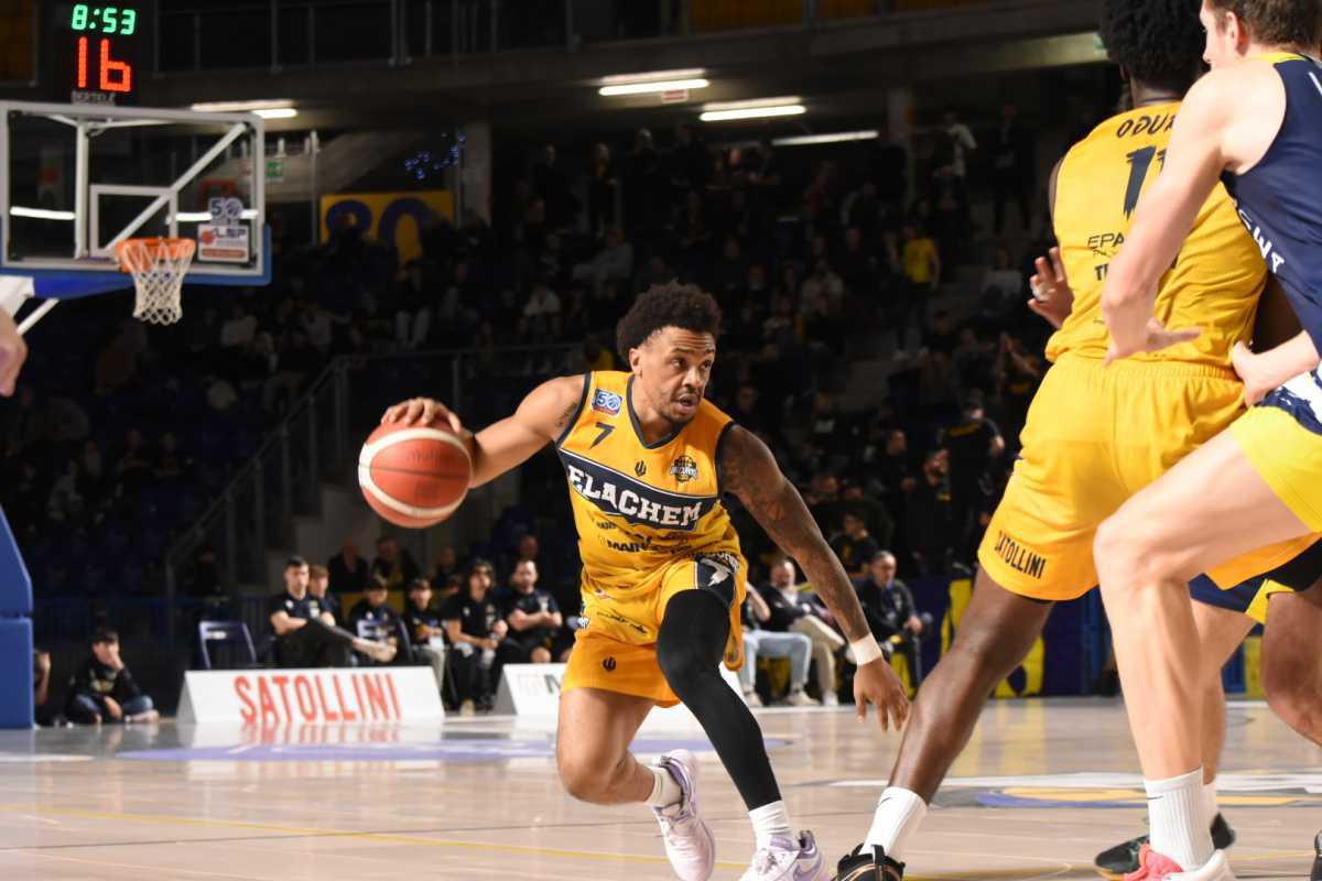 Risultati e classifica dopo la 19a giornata. Le qualificate per le Final Four di Coppa Italia Risultati e classifica dopo la 19a giornata. Le qualificate per le Final Four di Coppa Italia