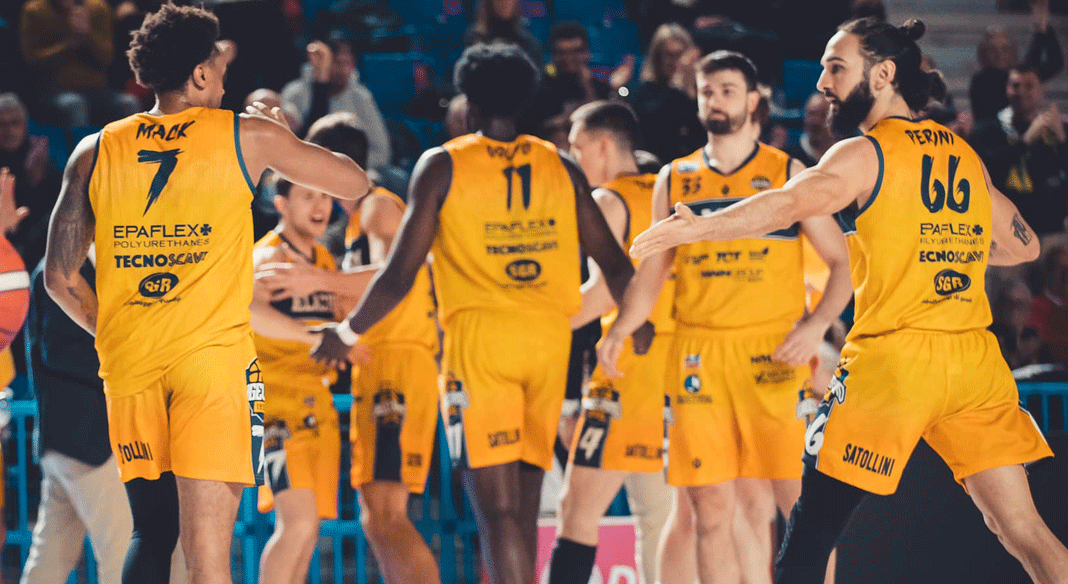 Il bilancio di Spaccasassi a metà stagione: "Siamo nella posizione che ci aspettavamo, società vigile sul mercato" Il bilancio di Spaccasassi a metà stagione: "Siamo nella posizione che ci aspettavamo, società vigile sul mercato"