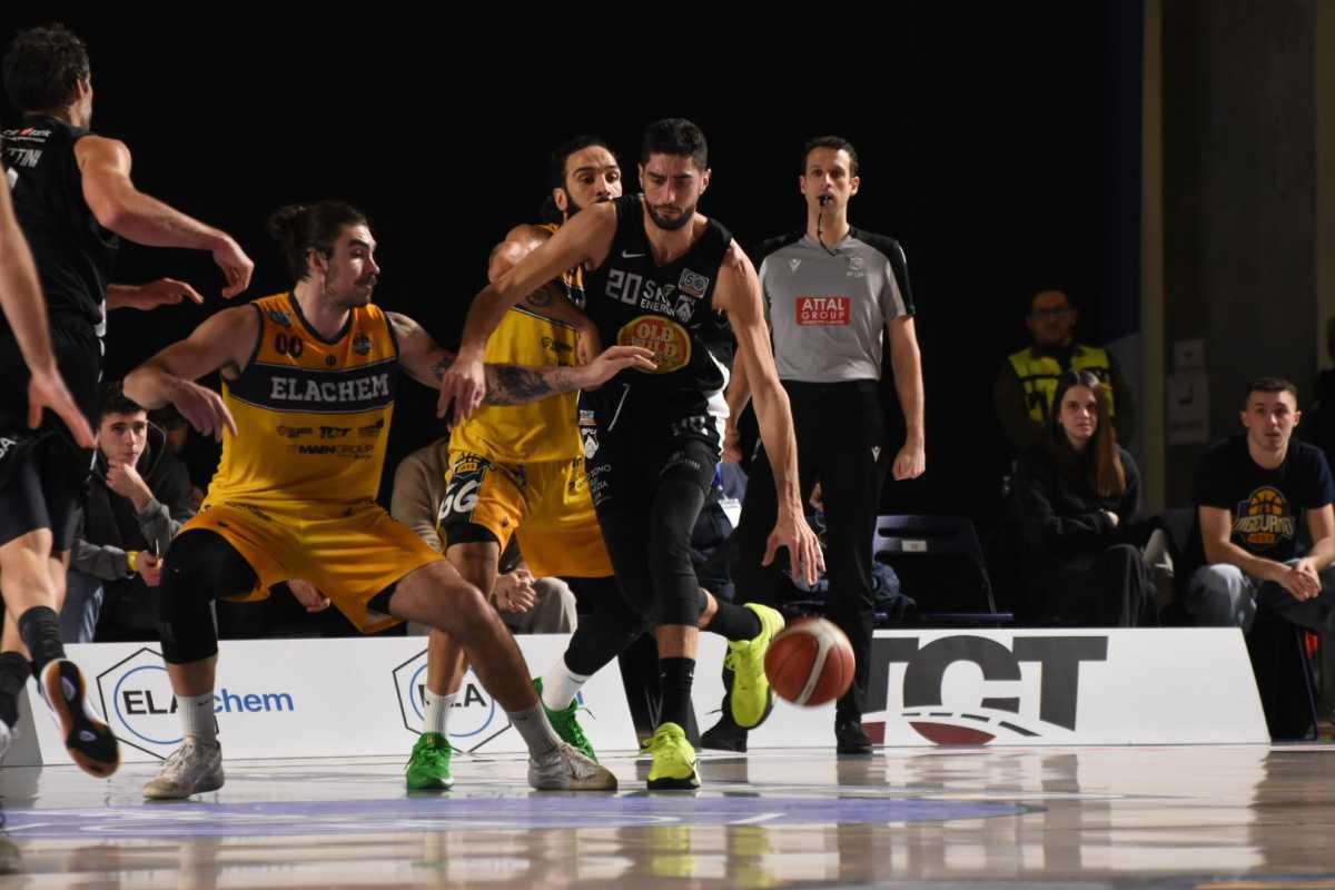 La sfortuna perseguita Vigevano, Udine si impone 62-91 La sfortuna perseguita Vigevano, Udine si impone 62-91