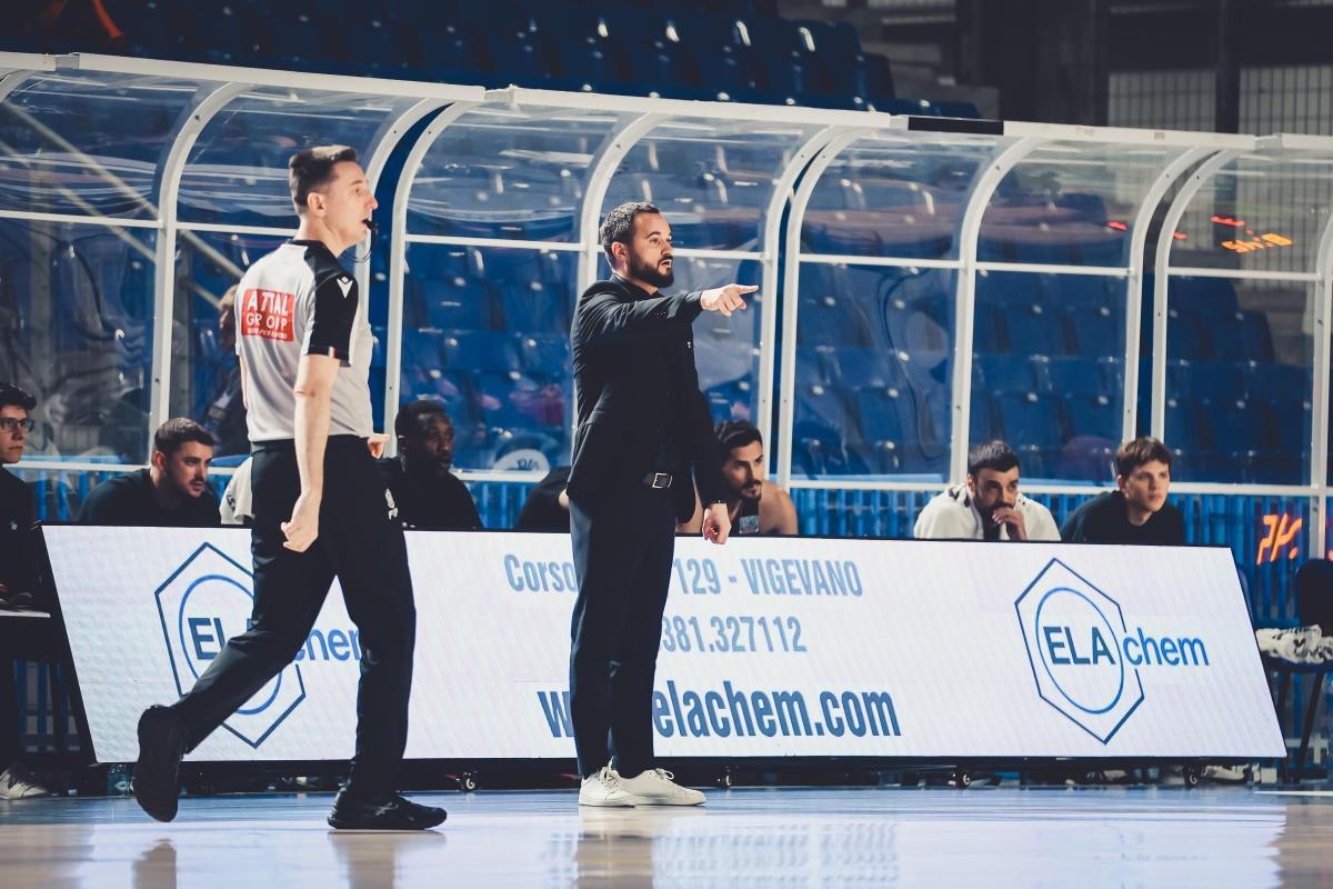 Vertemati: "Siamo usciti alla distanza nel secondo tempo, quando Vigevano è calata" Vertemati: "Siamo usciti alla distanza nel secondo tempo, quando Vigevano è calata"
