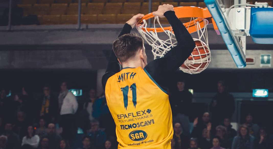 Le condizioni di Smith dopo l'uscita anzitempo nella partita contro Udine Le condizioni di Smith dopo l'uscita anzitempo nella partita contro Udine