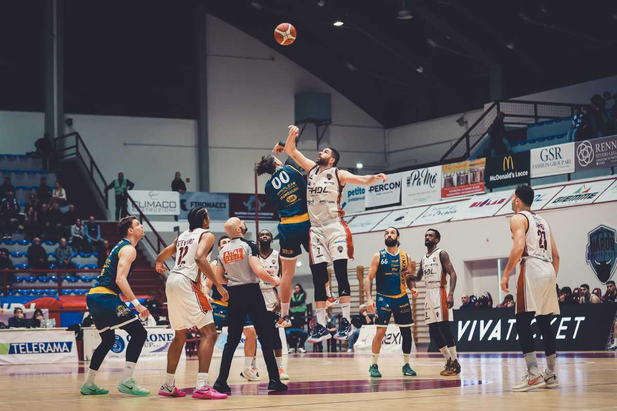 Questa settimana si recuperano tre partite della 29sima giornata Questa settimana si recuperano tre partite della 29sima giornata