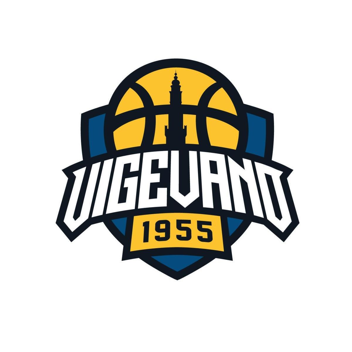 Nuova Pallacanestro Vigevano 1955 vicina a Filippo Rossi Nuova Pallacanestro Vigevano 1955 vicina a Filippo Rossi