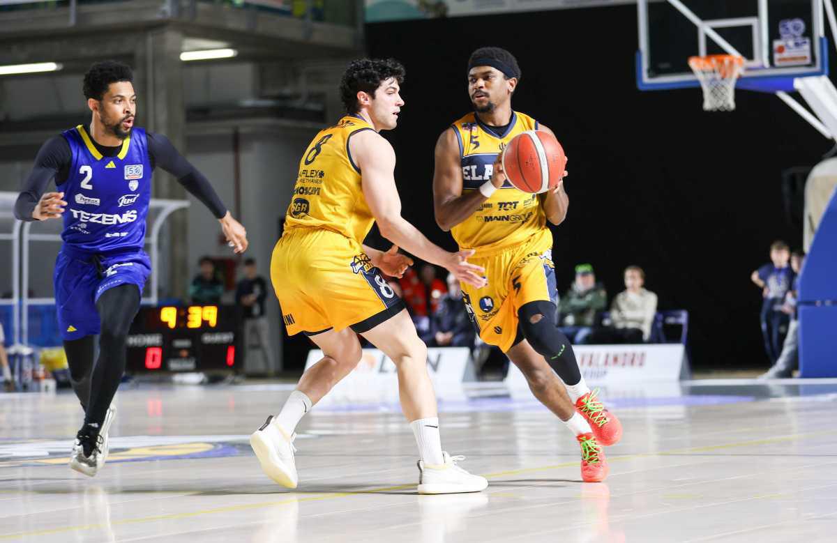 Francis è il leader, l'asse italiana lo segue: Vigevano batte Verona 94-90